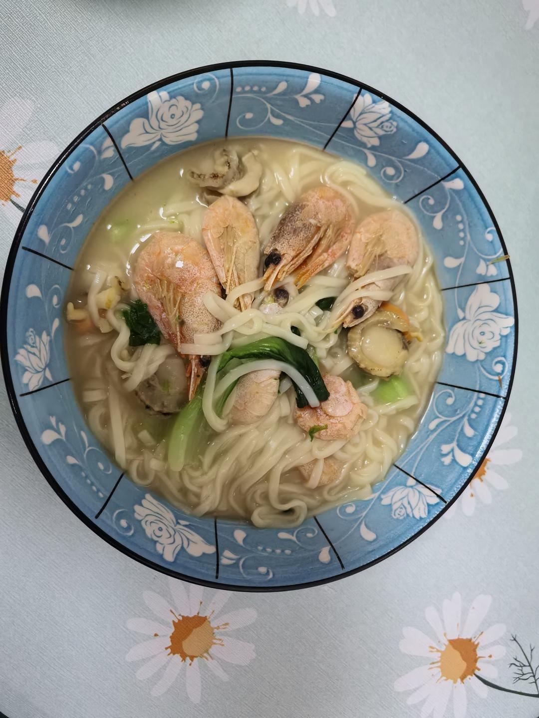 不容错过的“海鲜面”