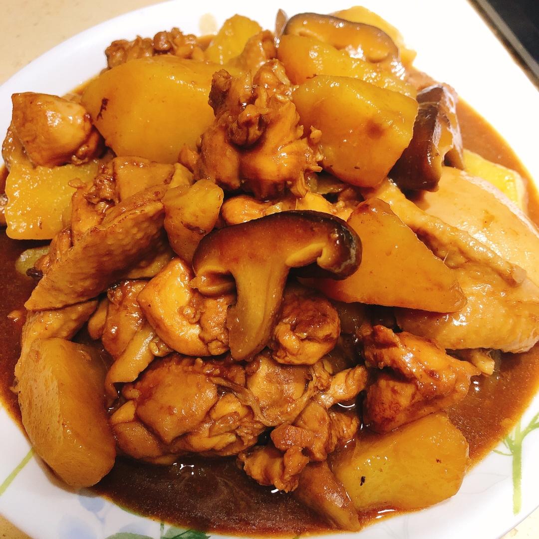 香菇土豆炖鸡块