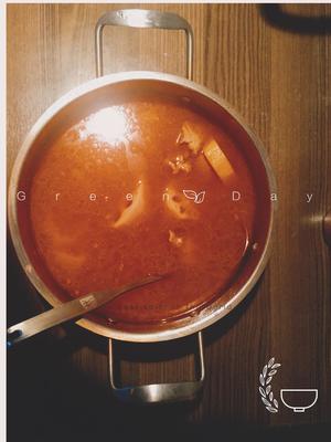 自制番茄汤锅的做法 步骤4