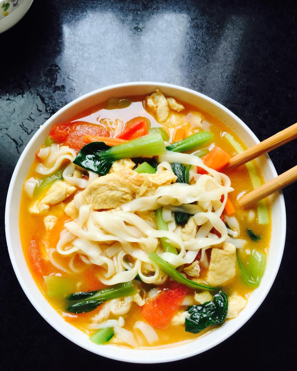 晶瑜宝做的鸡蛋汤面条