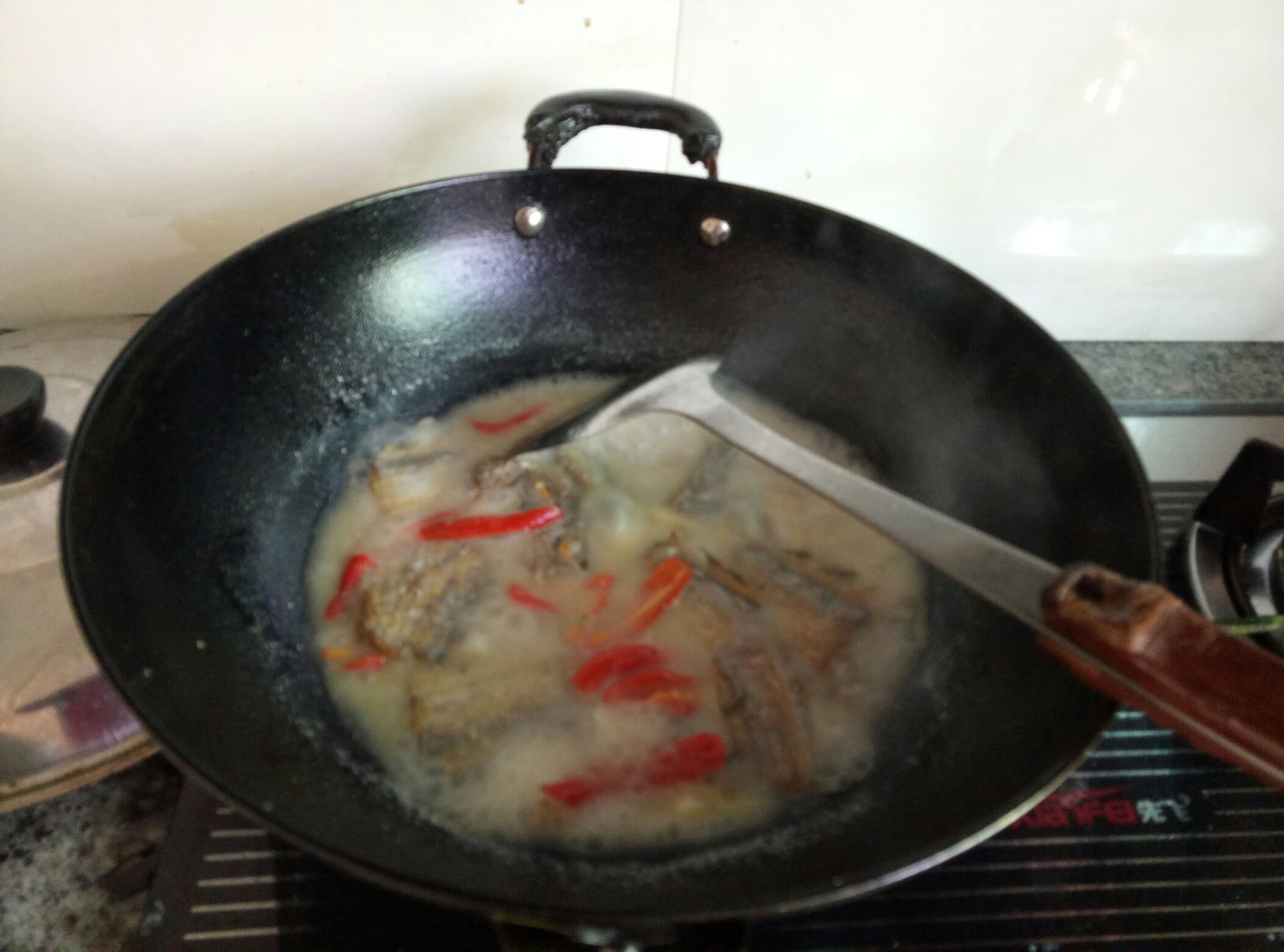 红烧带鱼的做法 步骤3
