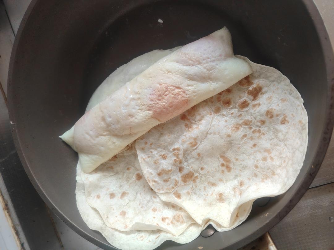 肉松鸡蛋卷饼