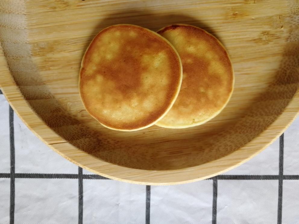 7个月辅食-香蕉松饼