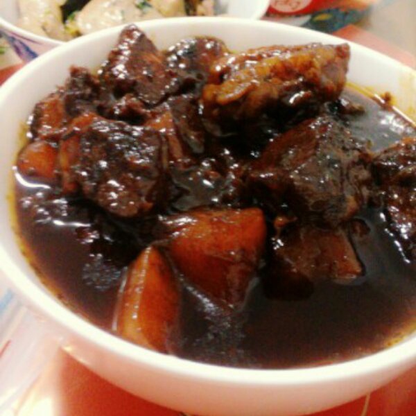 胡萝卜土豆烧牛腩