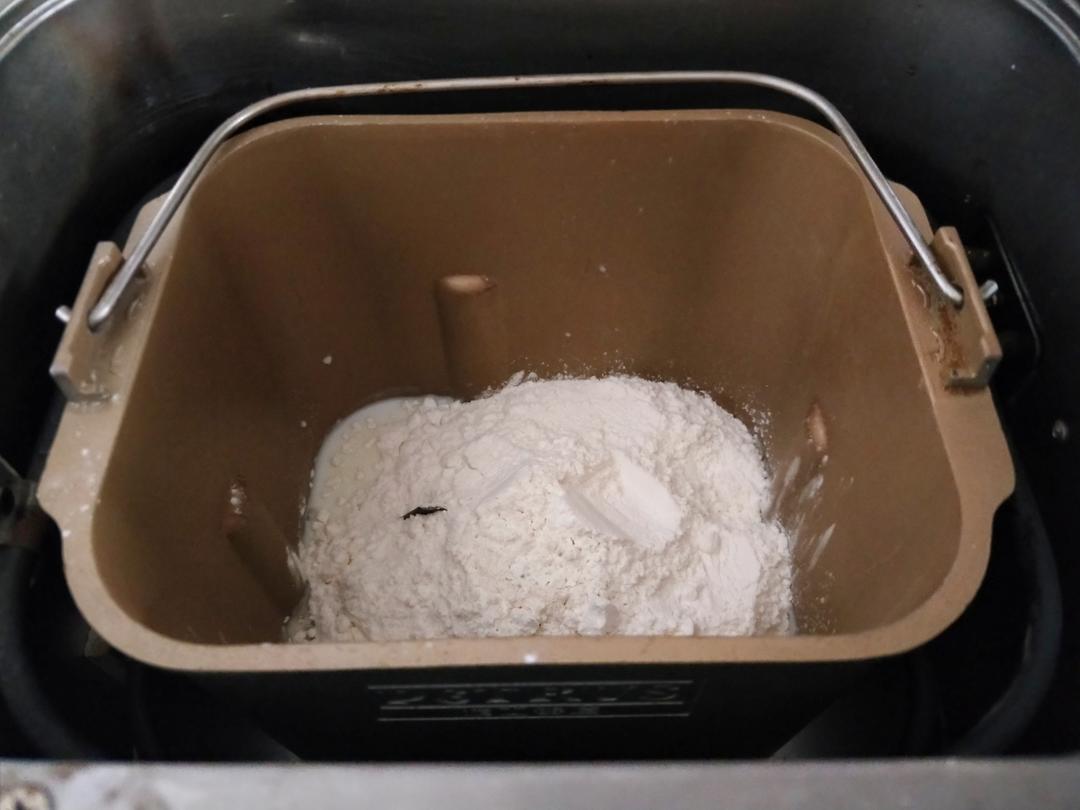 纯奶手撕吐司的做法 步骤1