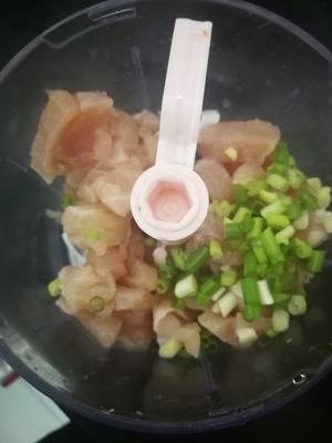 鸡肉金针菇馄饨的做法 步骤1