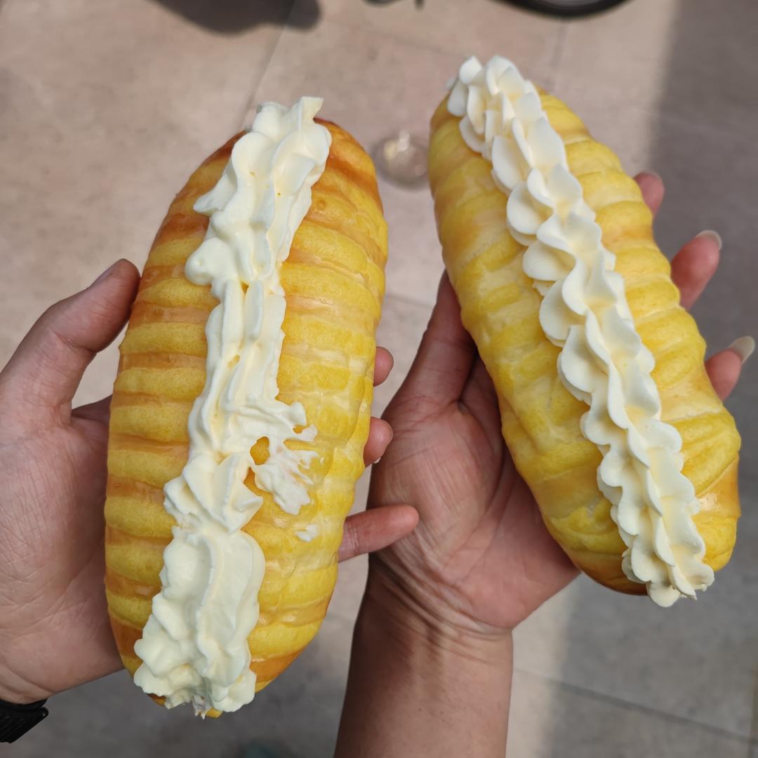 面包房里最受欢迎的毛毛虫面包