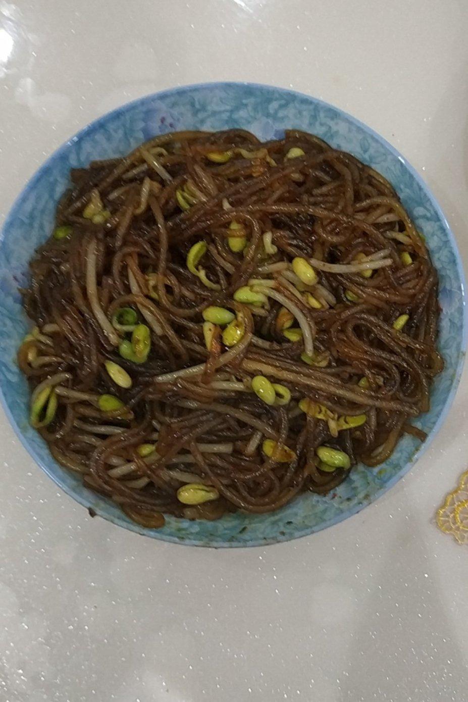 黄豆芽炒粉条