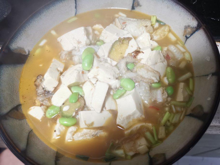 豆腐炖豆腐鱼/虾孱/龙头鱼