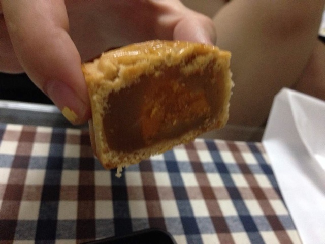 广式月饼——蛋黄莲蓉月饼