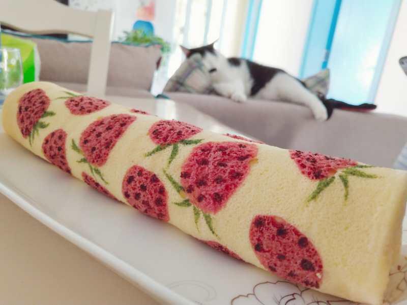 草莓蛋糕卷