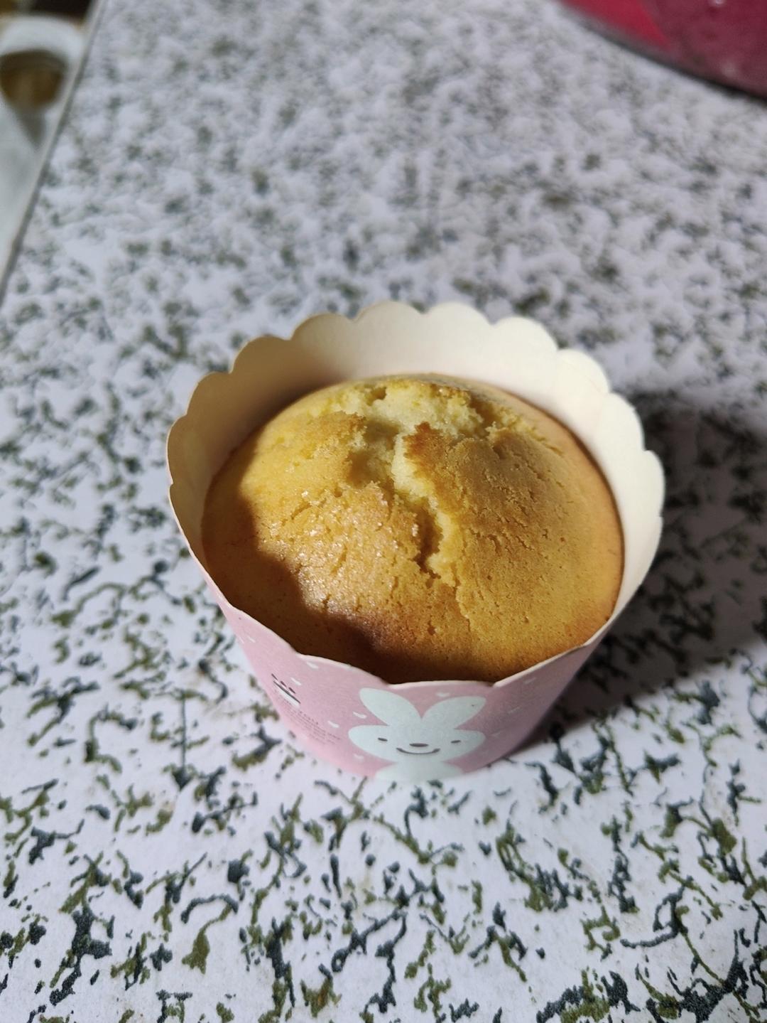 无水蜂蜜蛋糕【老式蛋糕房飘香的秘密】