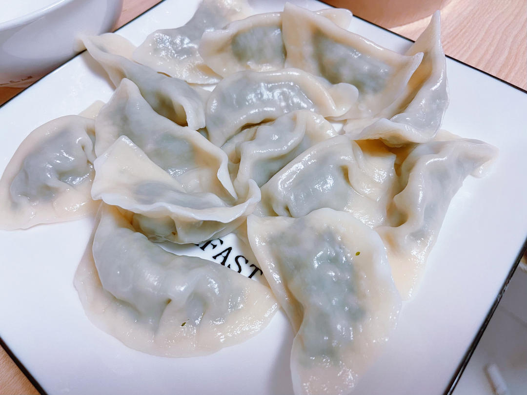 荠菜鲜肉饺子