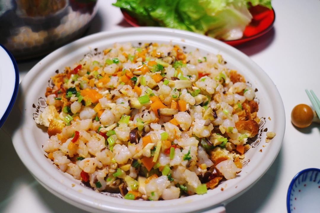 绿毛衣做的生菜虾松