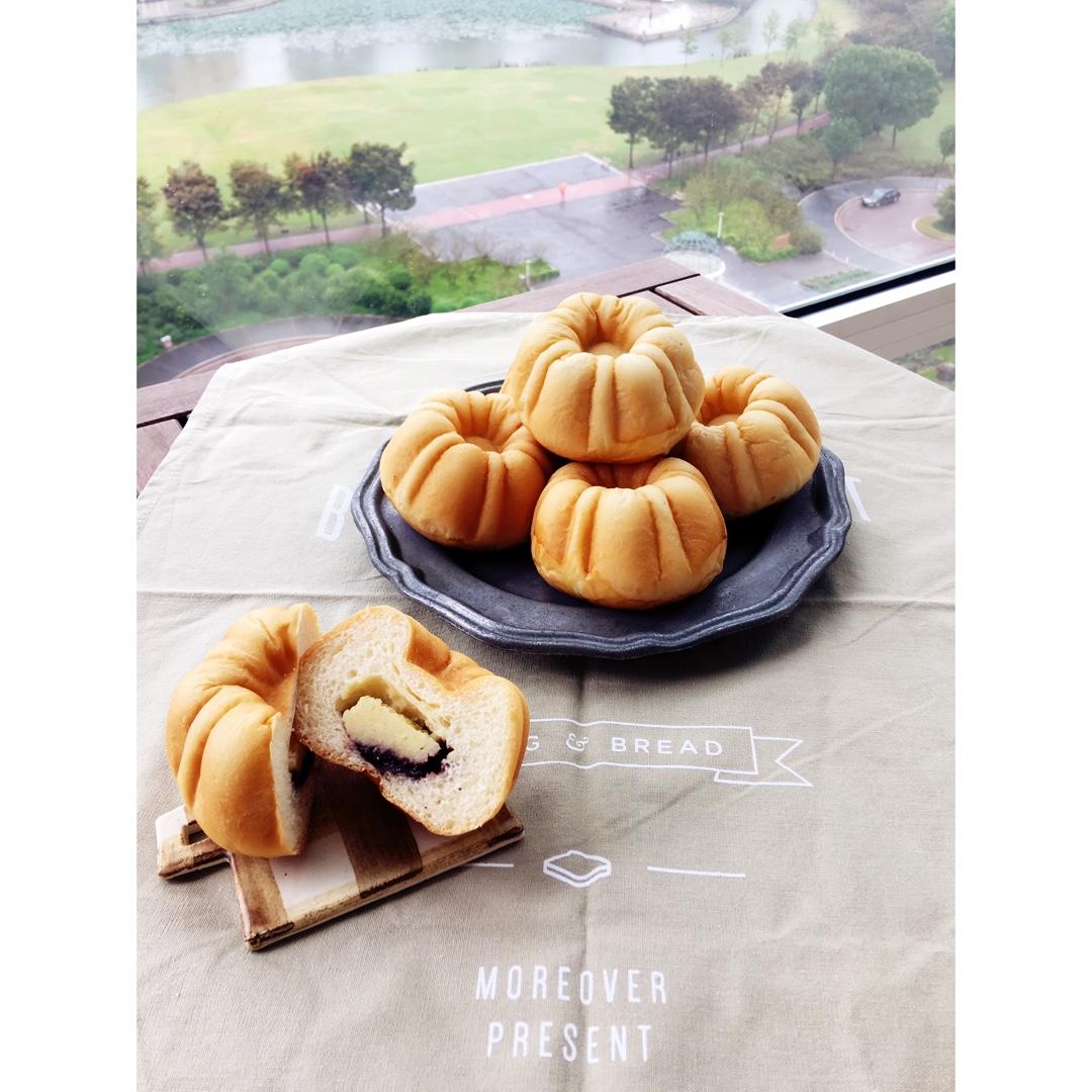 软软萌萌的紫米小面包