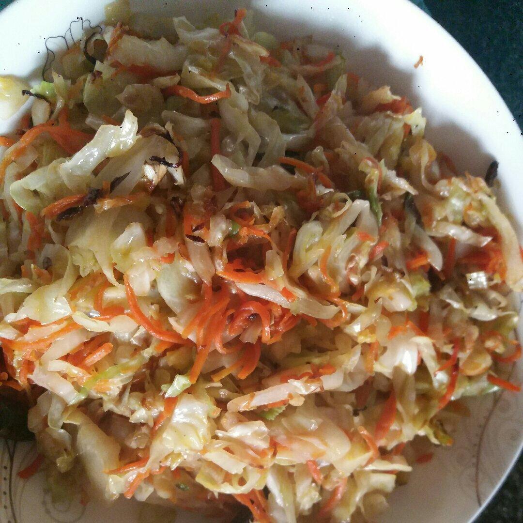 胡萝卜炒肉丝卷心菜