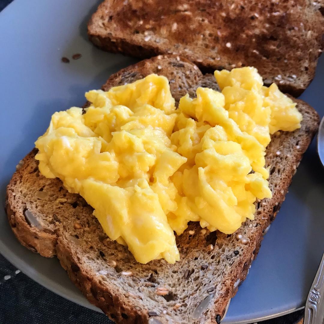 美式炒蛋 scrambled eggs