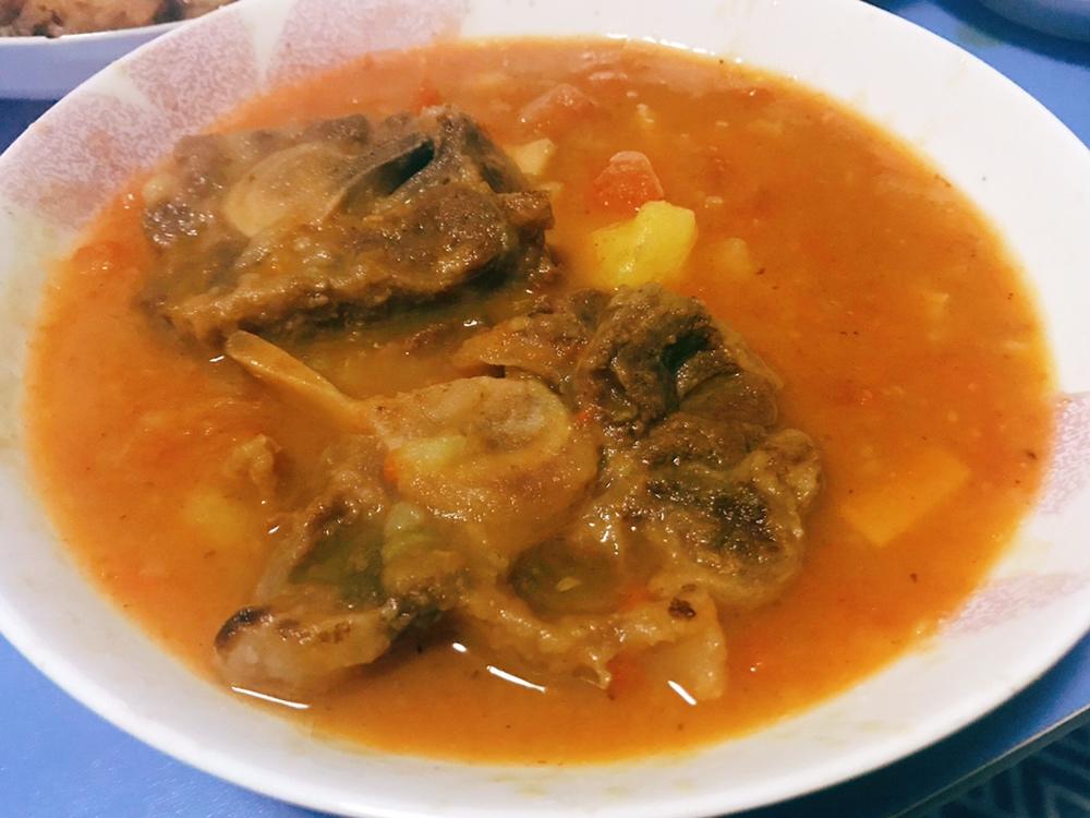 牛尾罗宋汤「番茄牛尾汤——俄罗斯妈妈的味道」