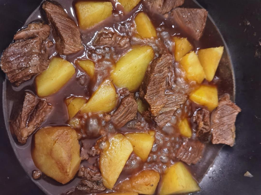 土豆炖牛肉
