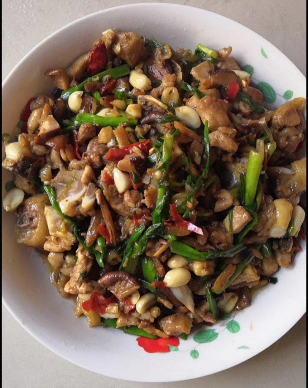 辣炒鸡丁（米饭屠夫）