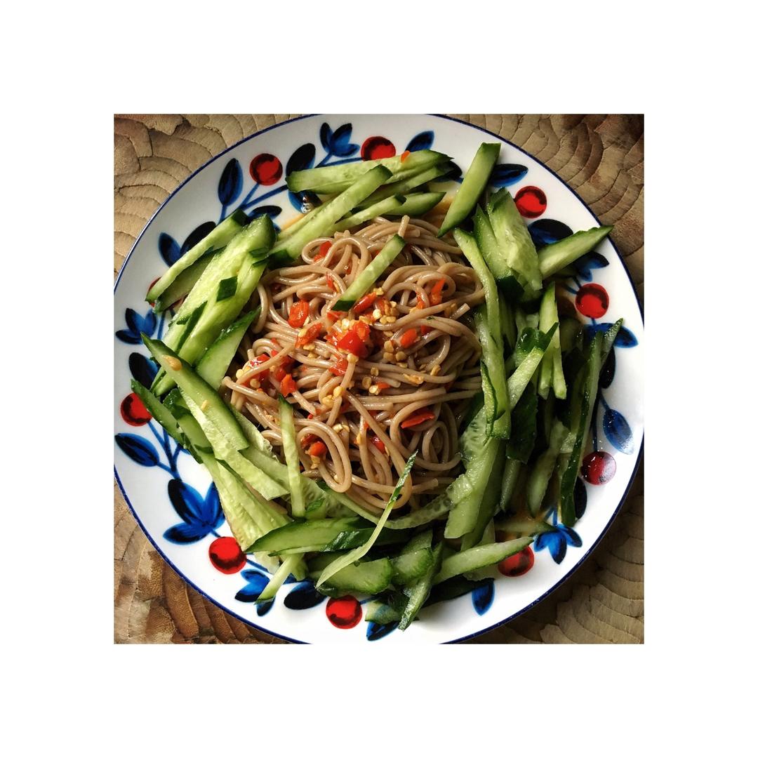 酸辣荞麦面