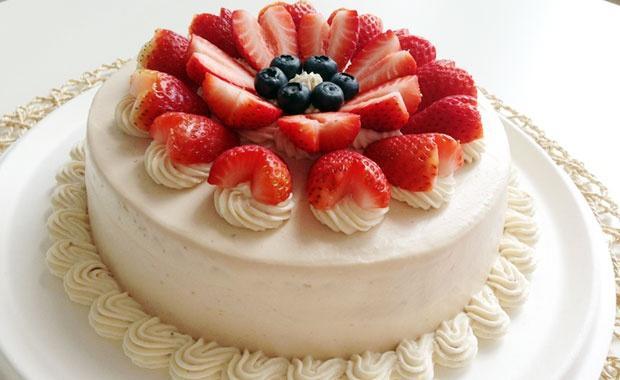 《Tinrry+》草莓奶油蛋糕（8寸配方）的做法