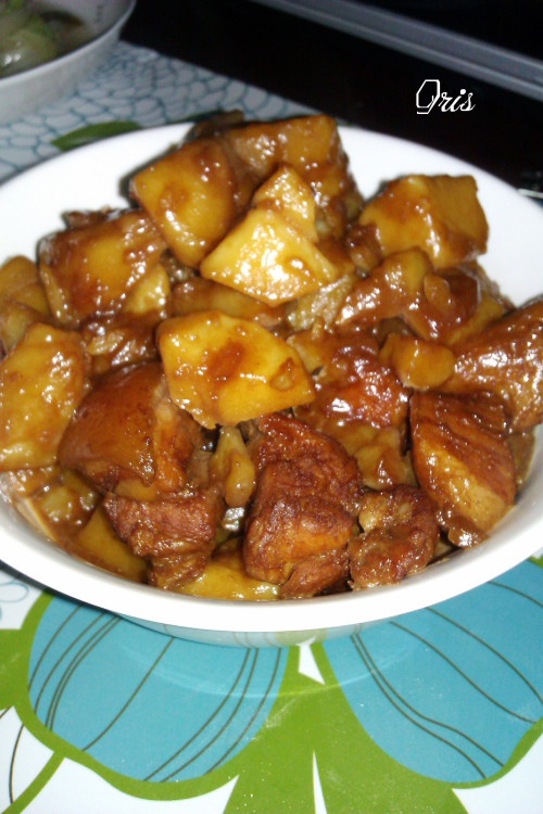 土豆红烧肉
