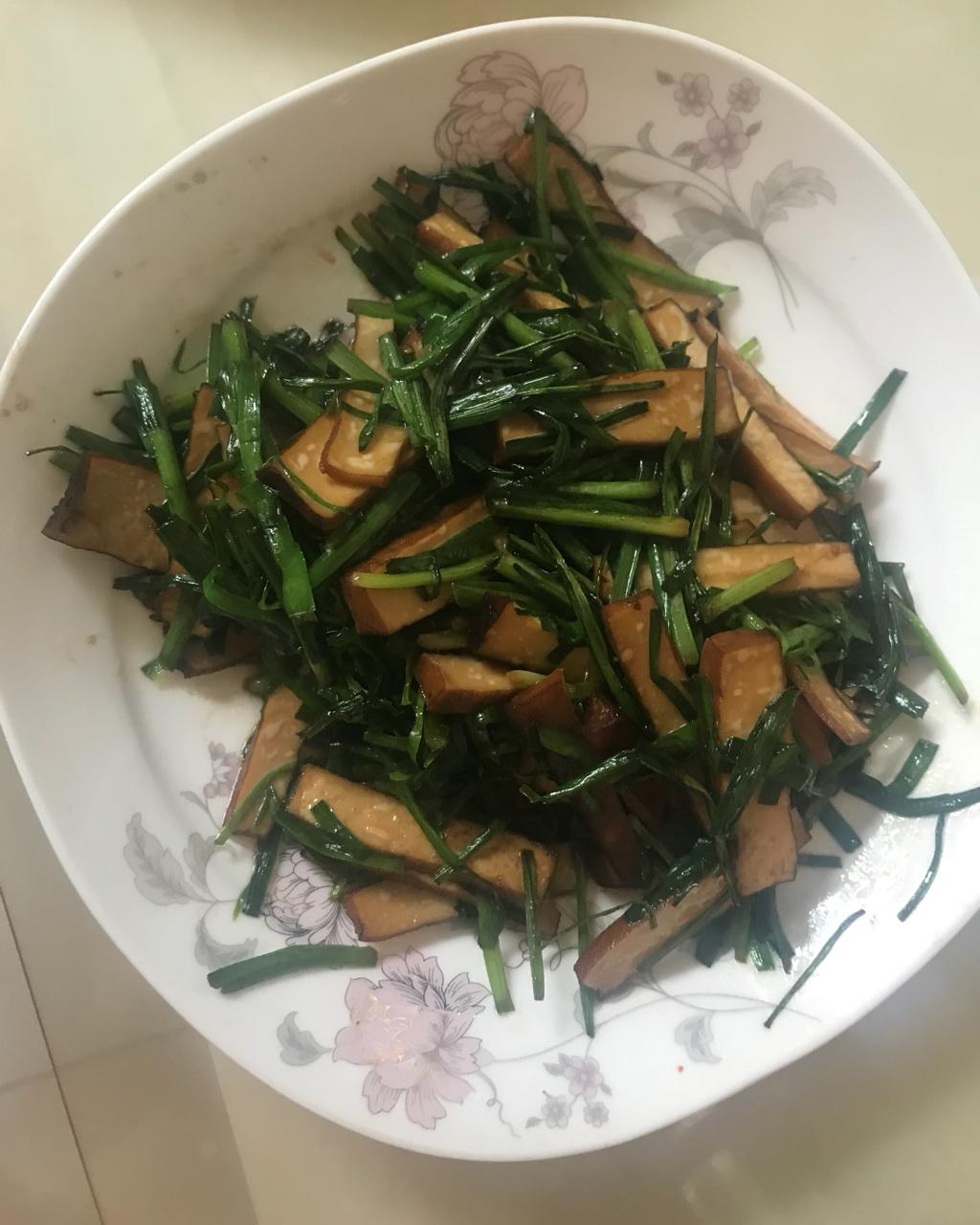 韭菜炒豆腐干