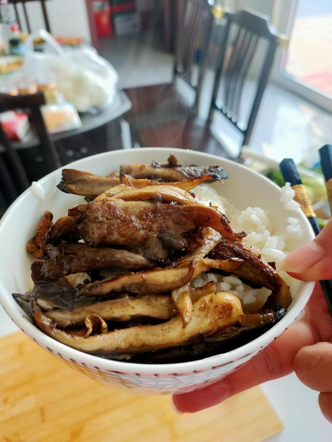 干煸平菇（有肉的味道）