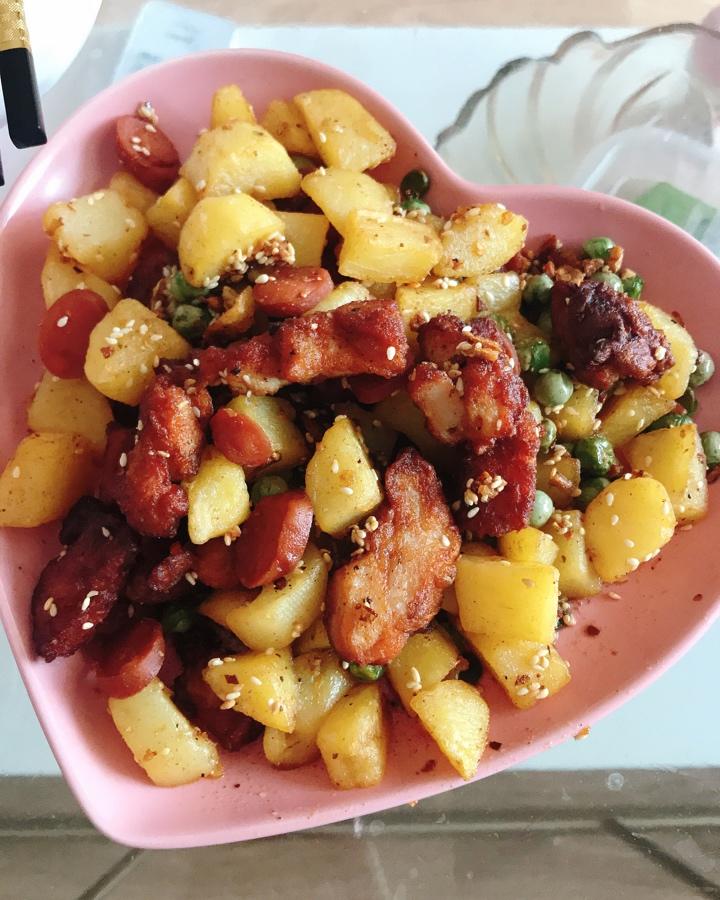 孜然火腿土豆丁
