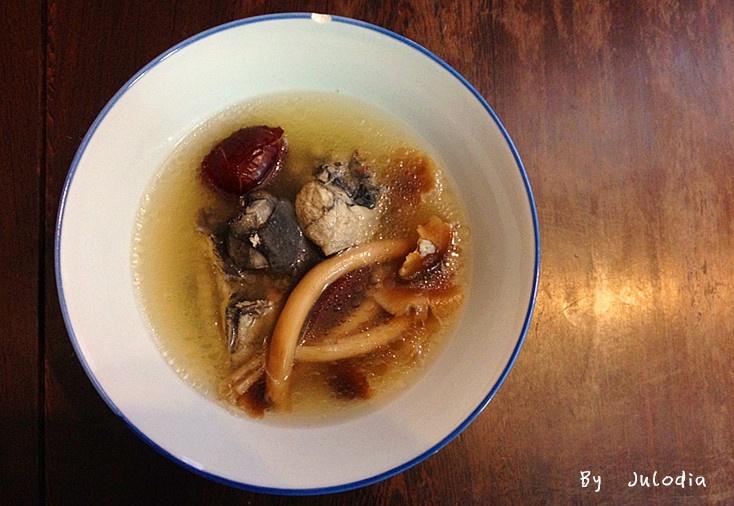 茶树菇乌鸡汤的做法