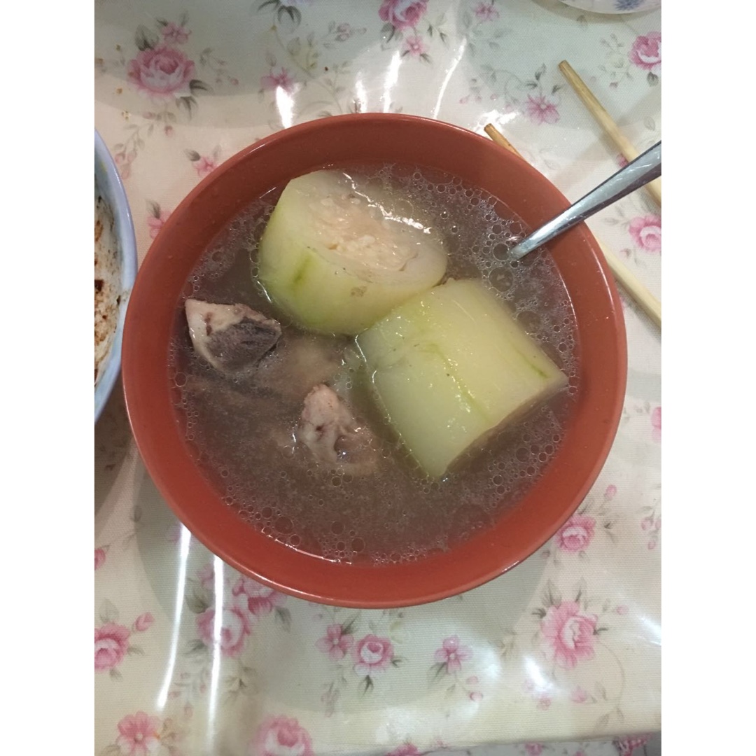 排骨节瓜玉米汤
