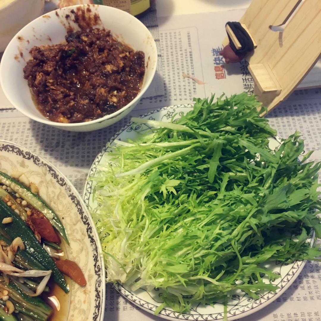 凉拌苦菊