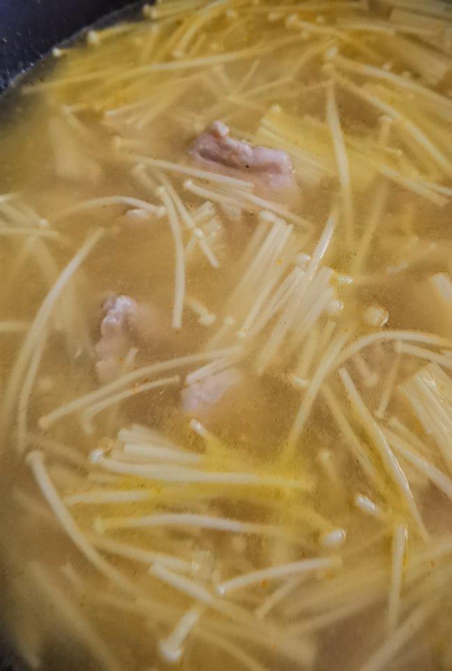 番茄菌菇豆腐汤