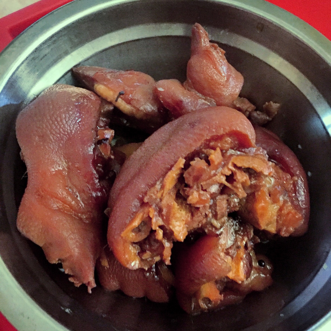 美味的家常菜：红烧猪蹄