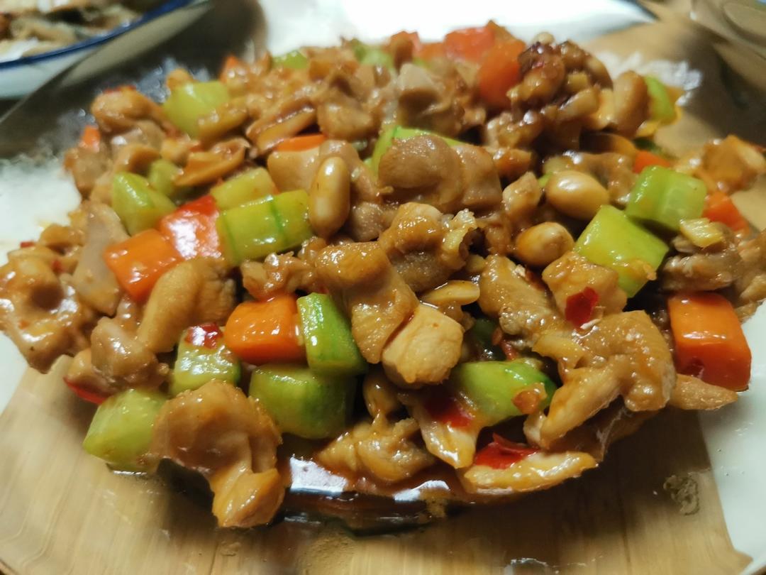 宫保鸡丁——简单版。