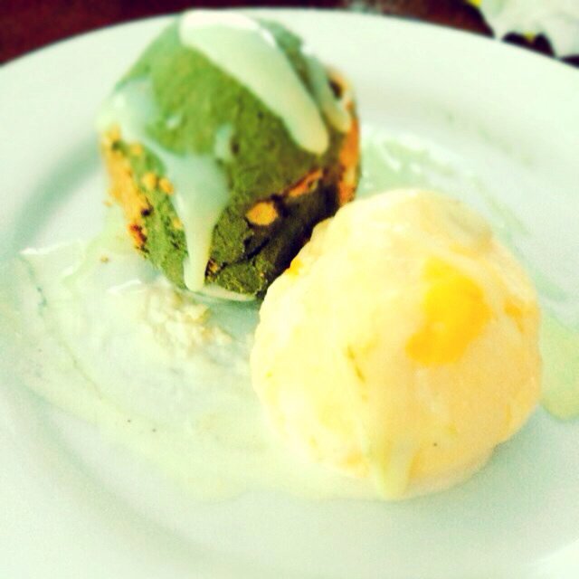 抹茶白巧冰淇淋