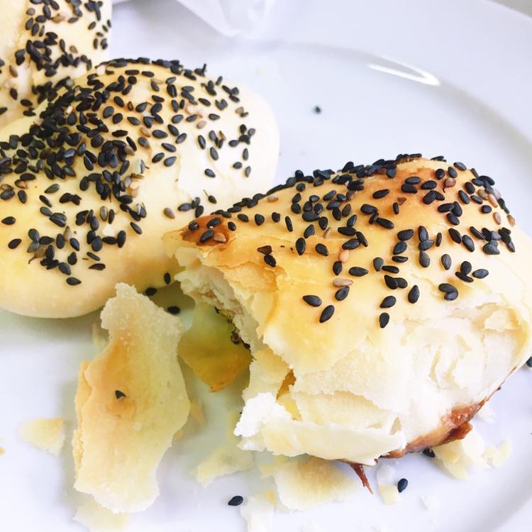 会掉渣，会爆浆的红糖烧饼