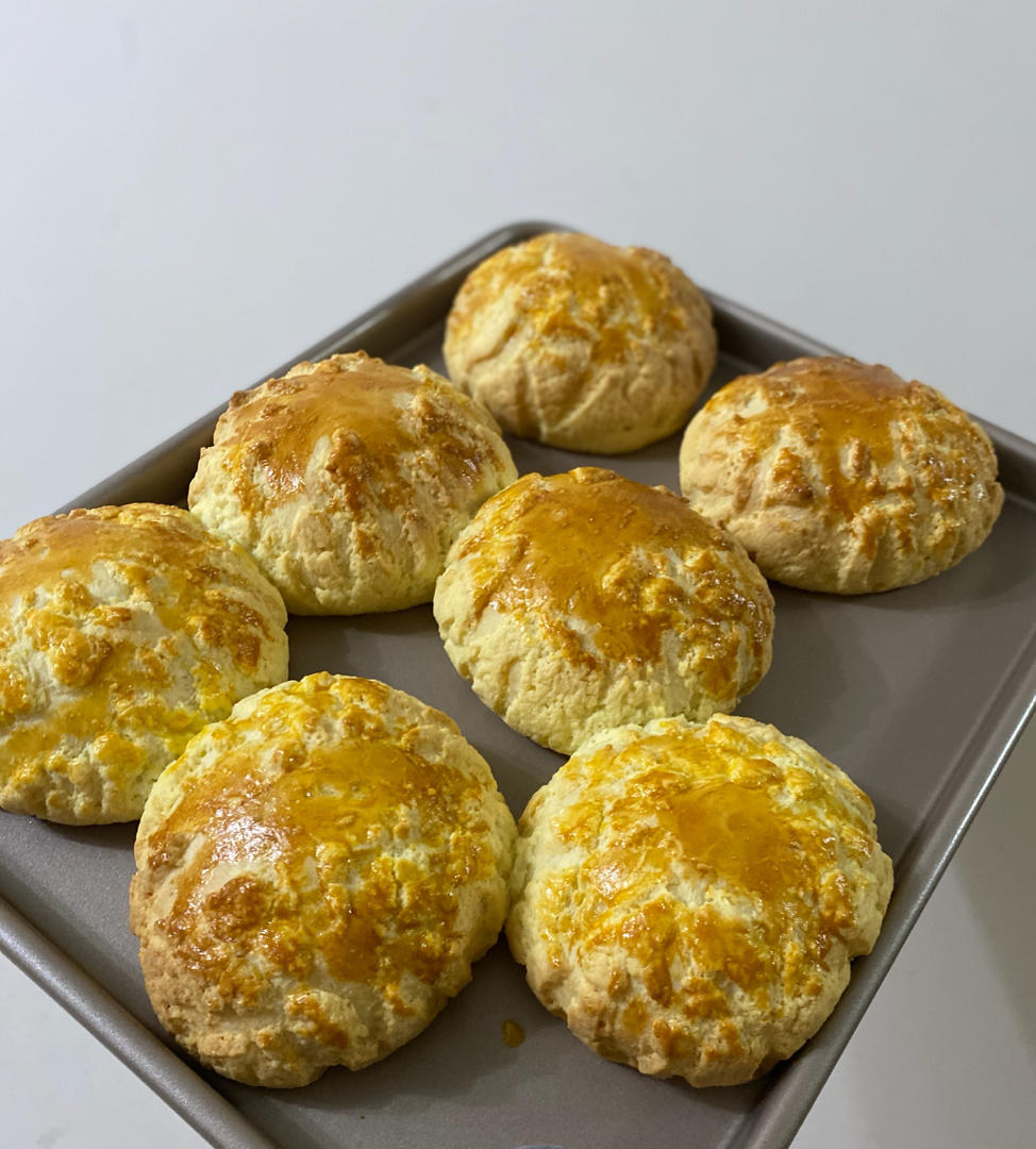 好吃到炸裂的港式菠萝包（附带制作酥皮的小视频）