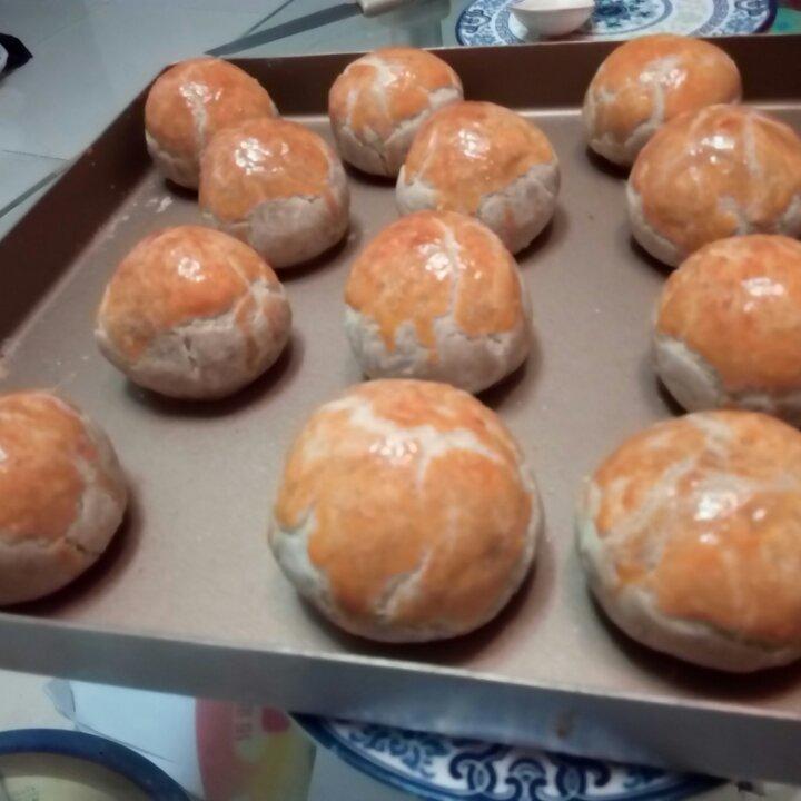 超简单不用揉出膜的～蛋黄酥（皮很酥）