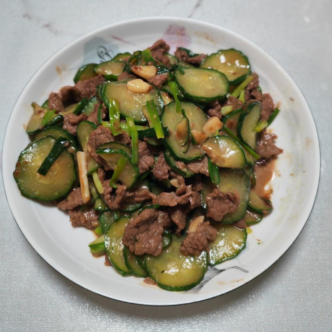 简单快手菜-青瓜（黄瓜）炒牛肉