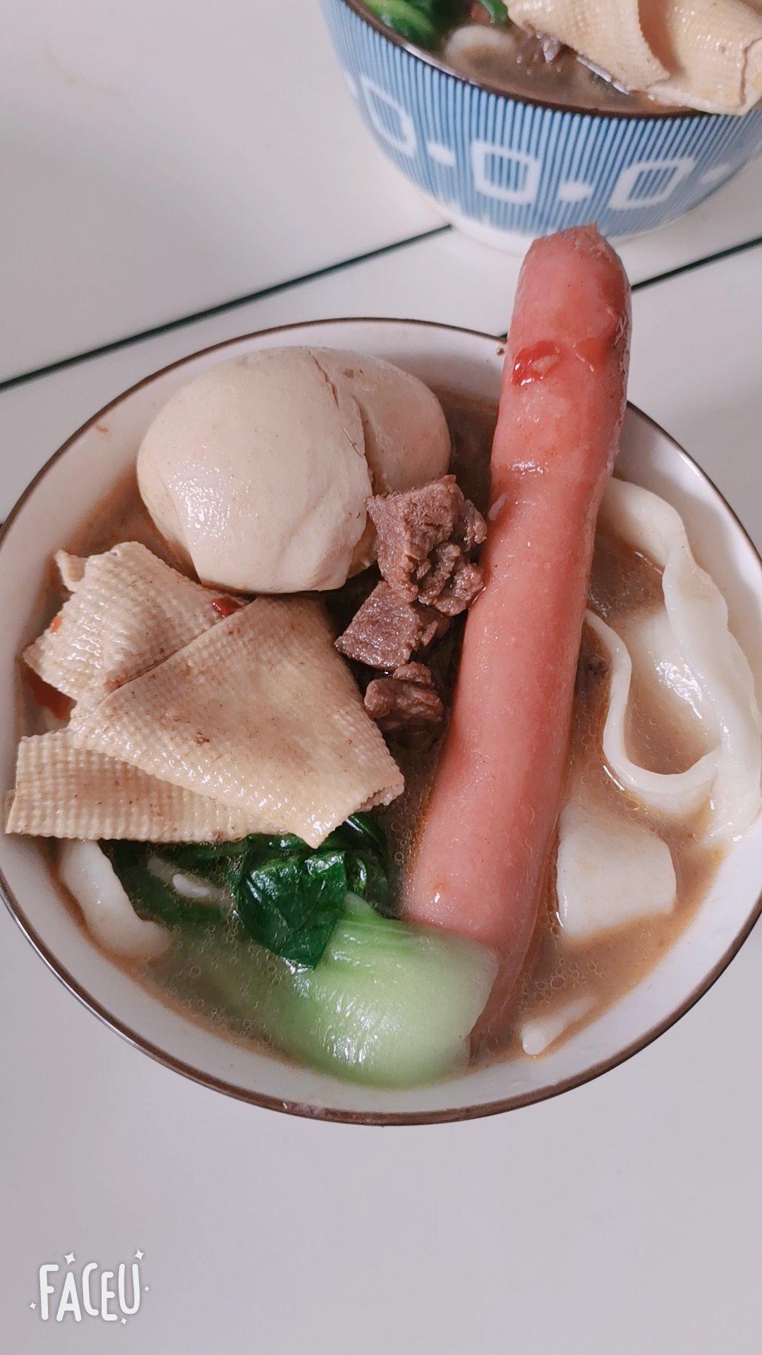 牛肉板面（跟饭店里的差不多）