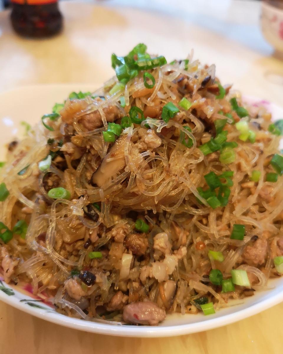 去餐厅必点的粤式虾皇粉丝煲