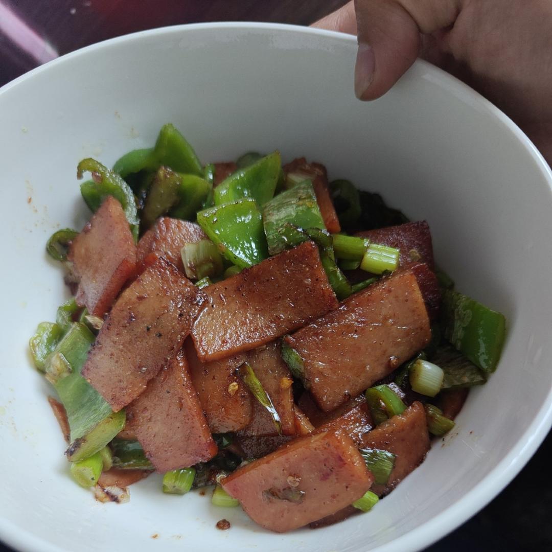 幸福感飙升的炒午餐肉