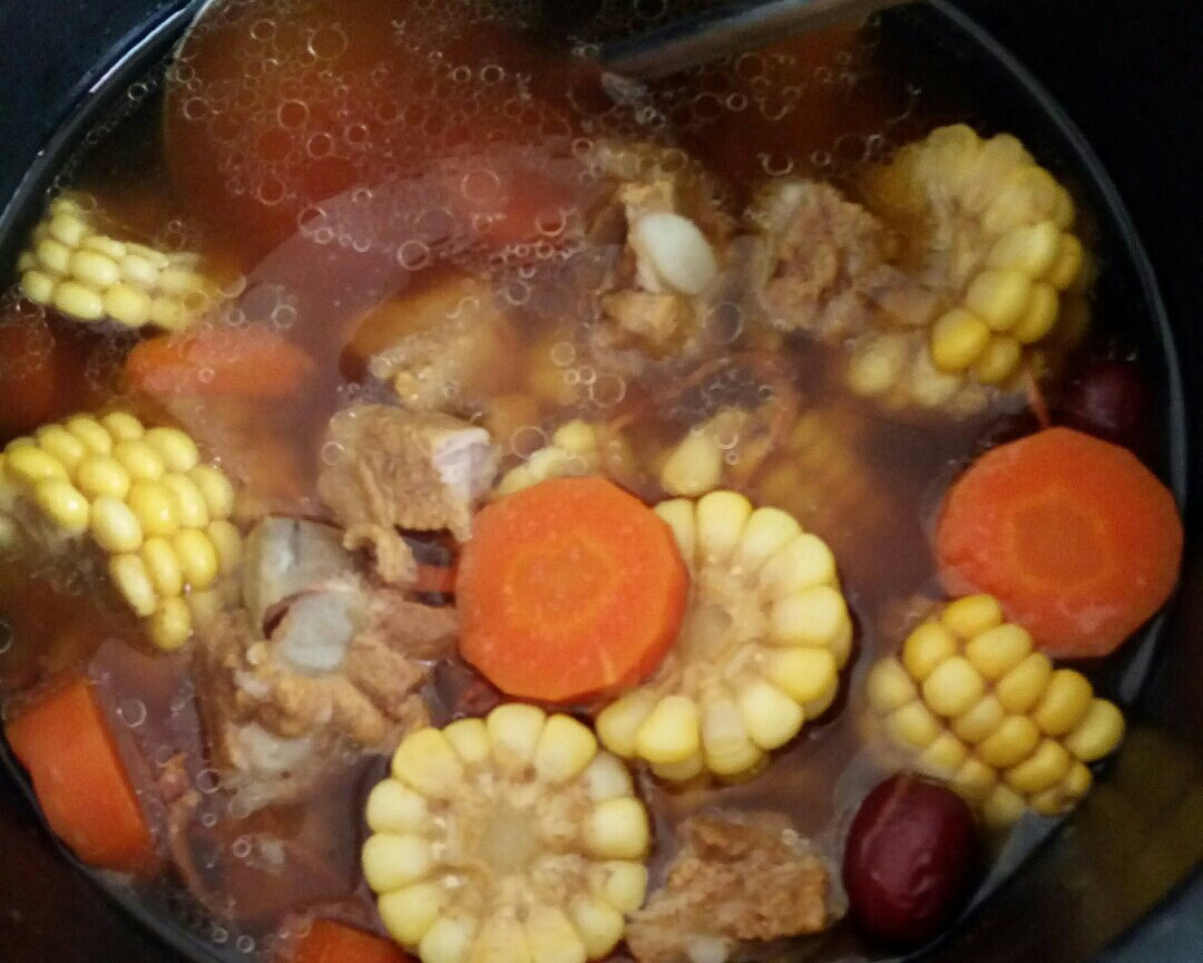 虫草花萝卜玉米排骨汤的做法