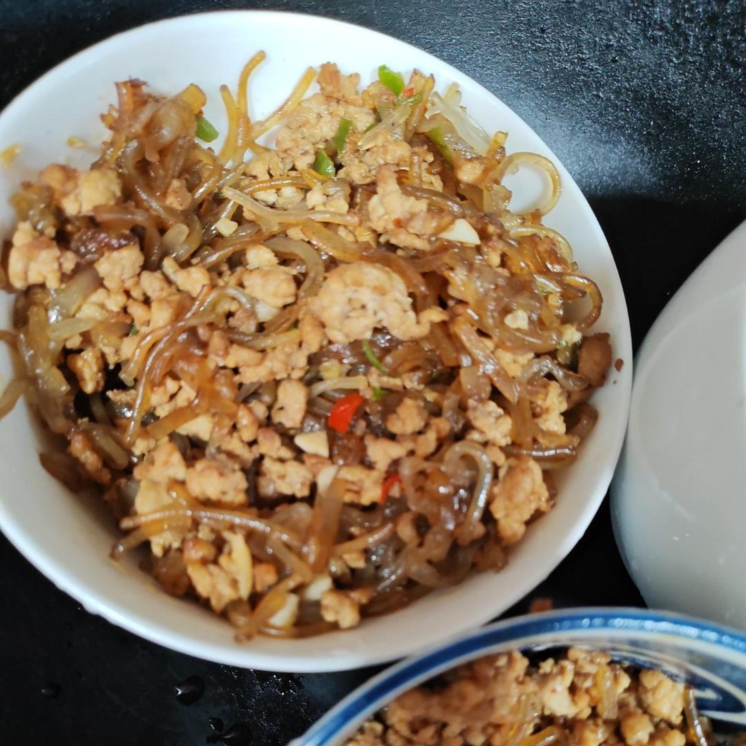 粉丝炒肉