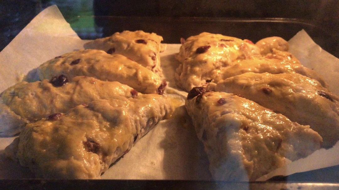 红枣蔓越莓豆腐司康scone（无糖无蛋奶，也可做无油版）松饼 轻食主义