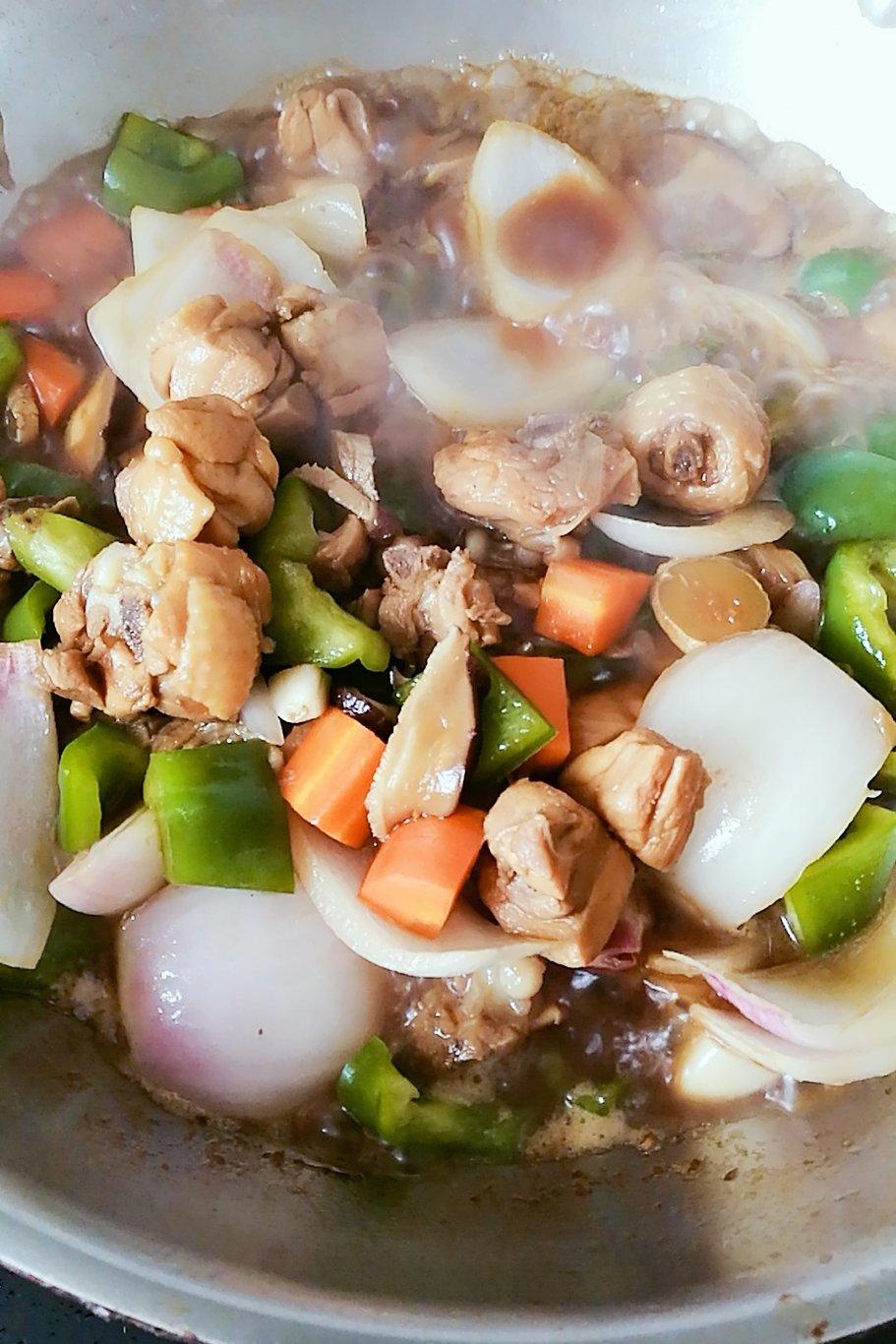 黄焖鸡米饭