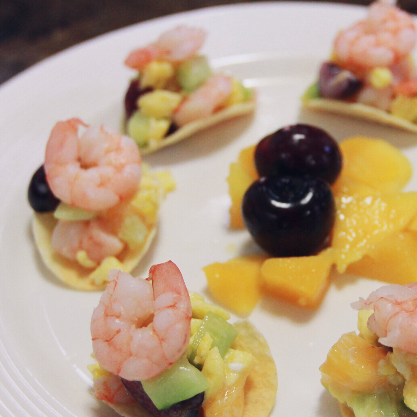 薯片牛油果大虾沙拉