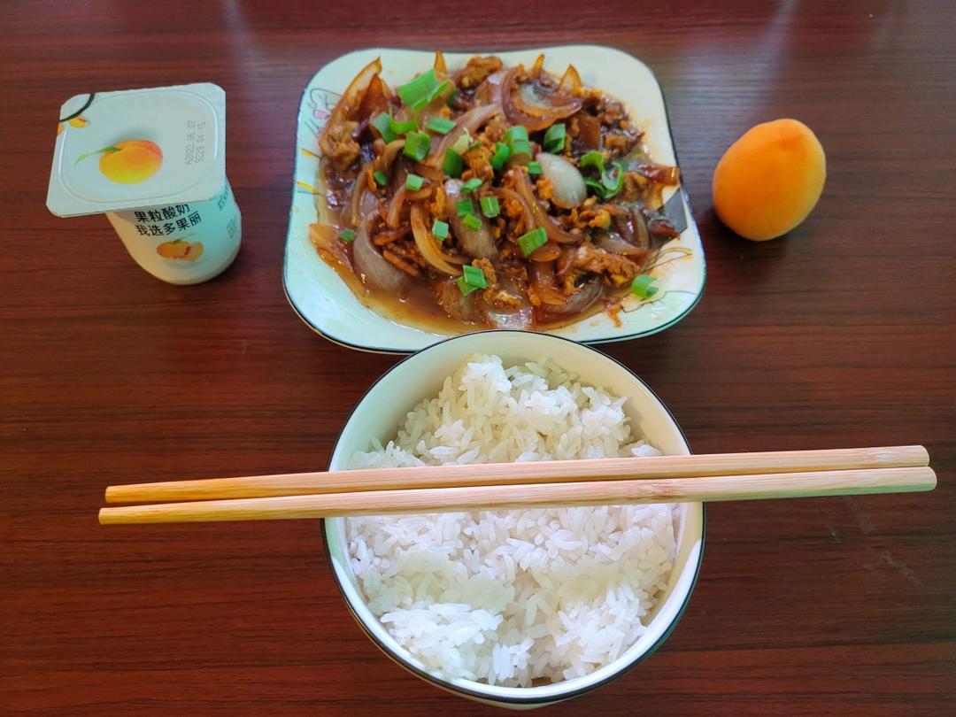 降压防癌的好食材  洋葱炒鸡蛋